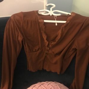 🌻 Brown Button Down Lace Trim Lettuce Edge Top